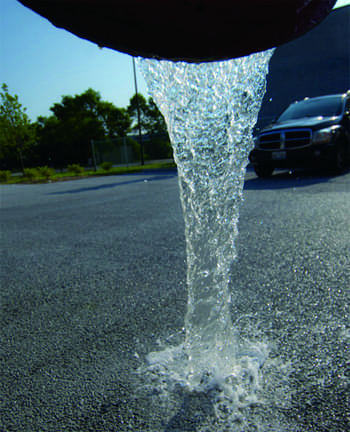 高透水性 高透水性