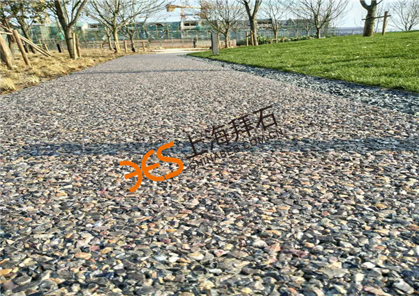 露骨料透水混凝土.jpg 露骨料透水混凝土.jpg