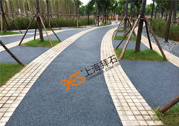 透水路面.jpg 透水路面.jpg