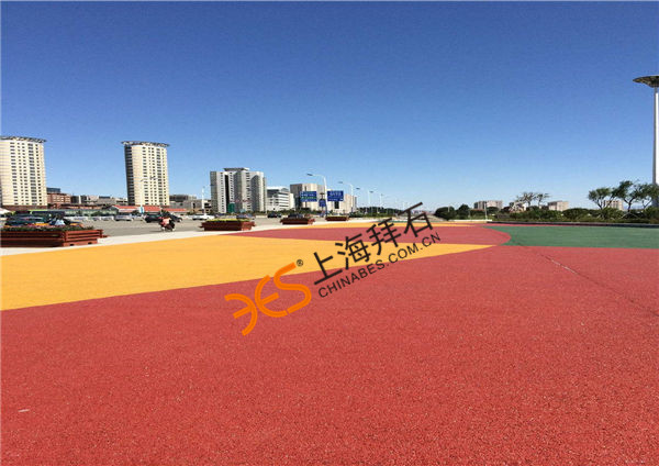 彩色藝術透水路面.jpg 彩色藝術透水路面.jpg