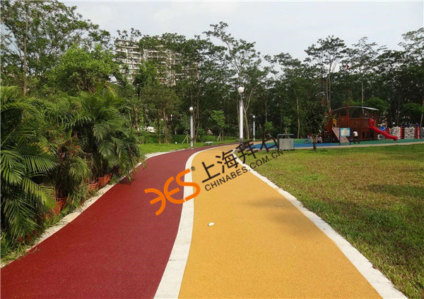 透水混凝土路面.jpg 透水混凝土路面.jpg