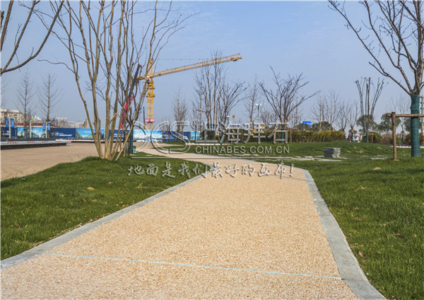 露骨料透水路面 露骨料透水路面