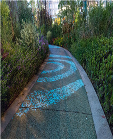 上海靜安熒光膠粘石路面項目 上海靜安熒光膠粘石路面項目